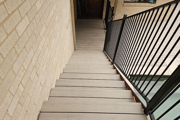 stairs-balustrades-14D20C858F-E93A-6A04-AE87-97B6C738F312.jpg