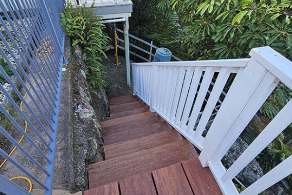 stairs-balustrades-36ED2691C9-548D-0B6B-22EA-BED66EE596BF.jpg