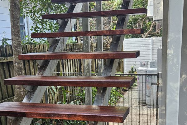 stairs-balustrades-5540A76964-2C1F-2A95-ED99-283B828FF24F.jpg